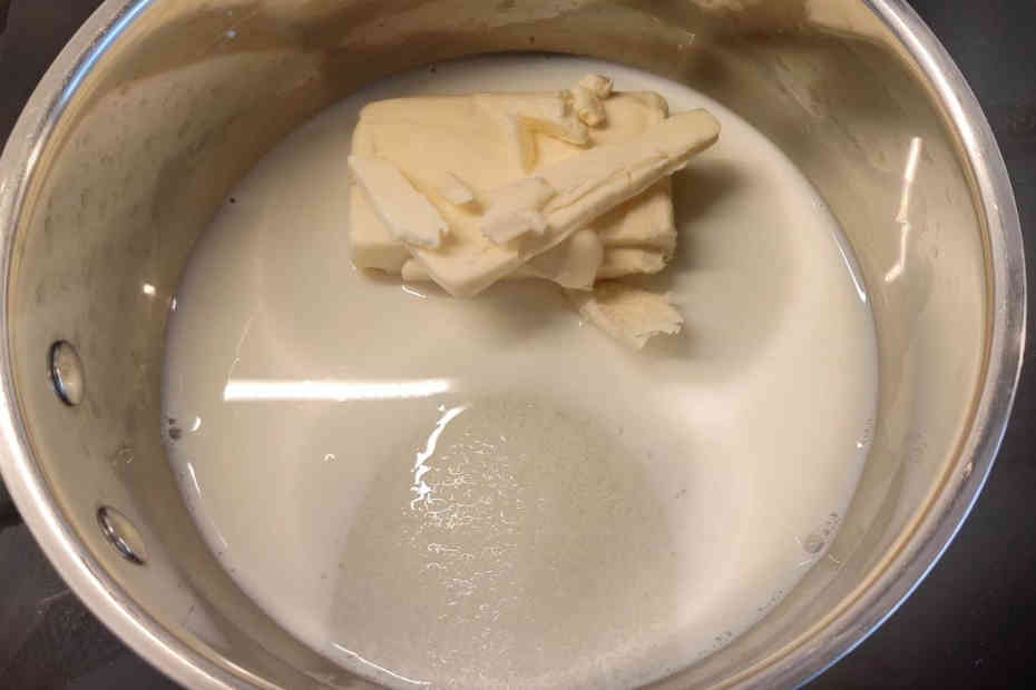 makowiec mleko z maslem i cukrem